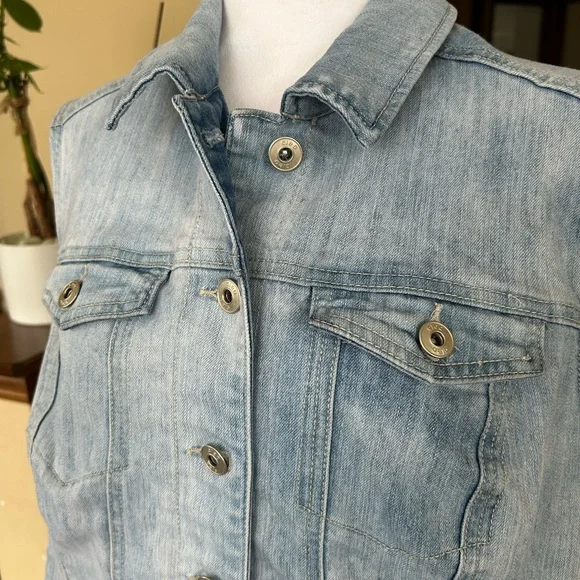 Light Blue Denim Vest - Picture 4 of 8